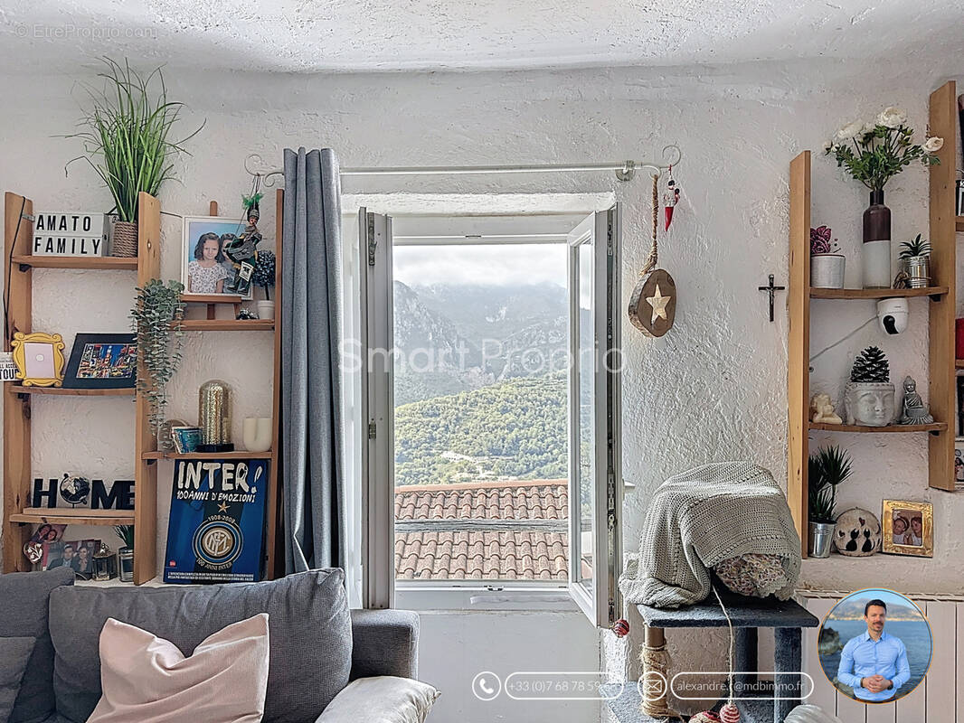Appartement à CASTELLAR