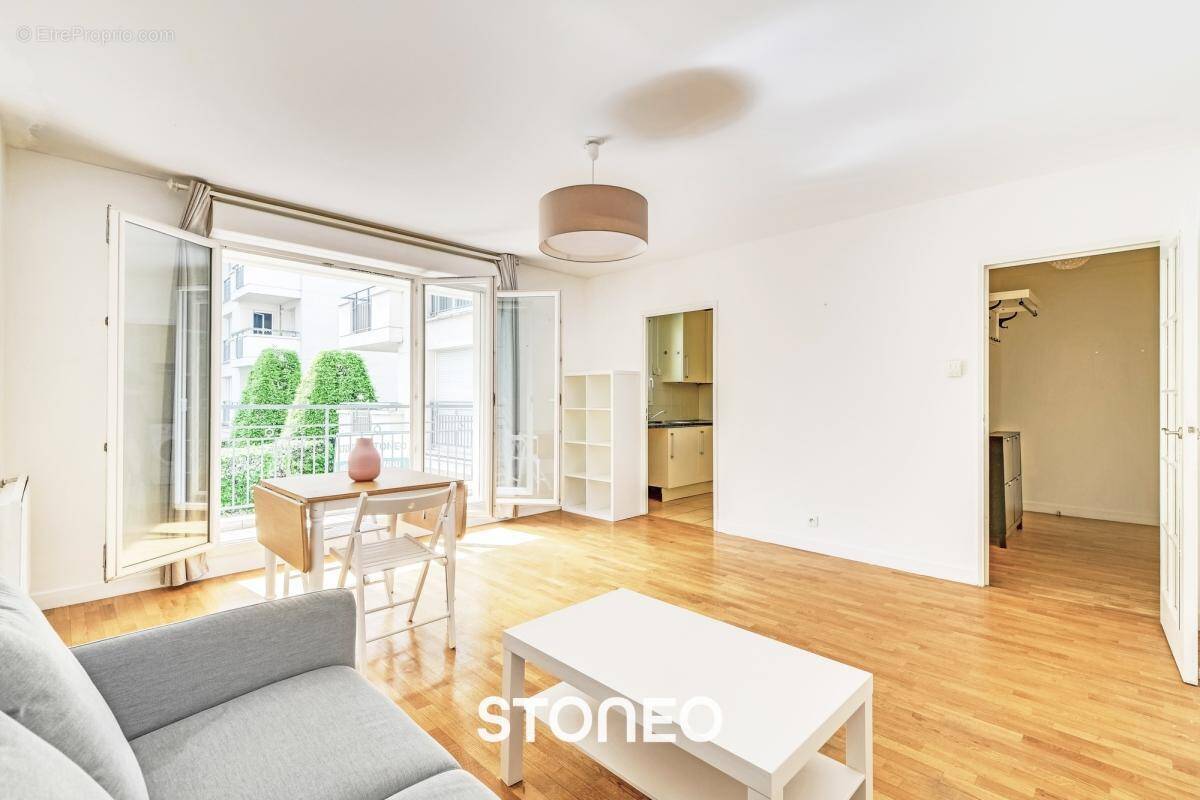 Appartement à ISSY-LES-MOULINEAUX