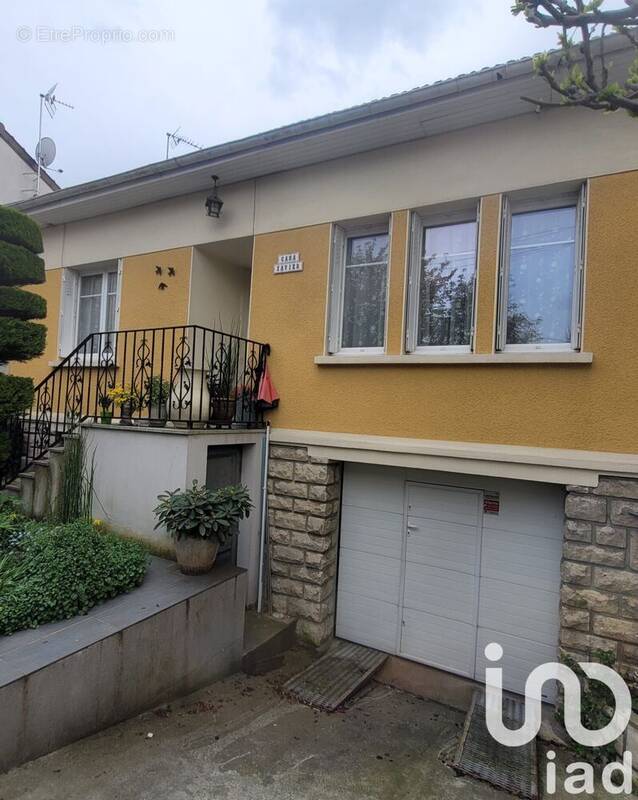 Photo 1 - Maison à STAINS