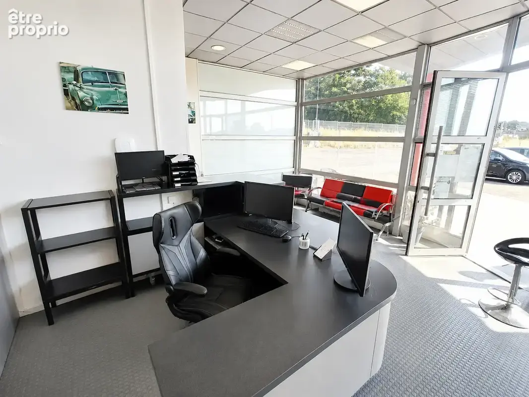Vente Ens. Immob. Commercial - 1.330m2 - photo 5