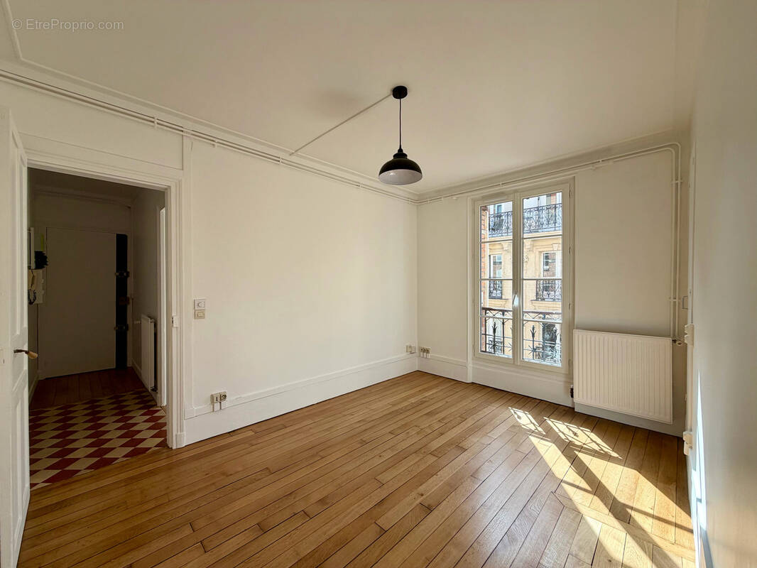 Appartement à PARIS-3E