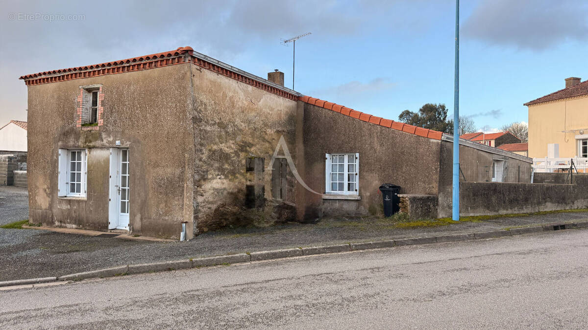 Maison à SAINT-FLORENT-DES-BOIS