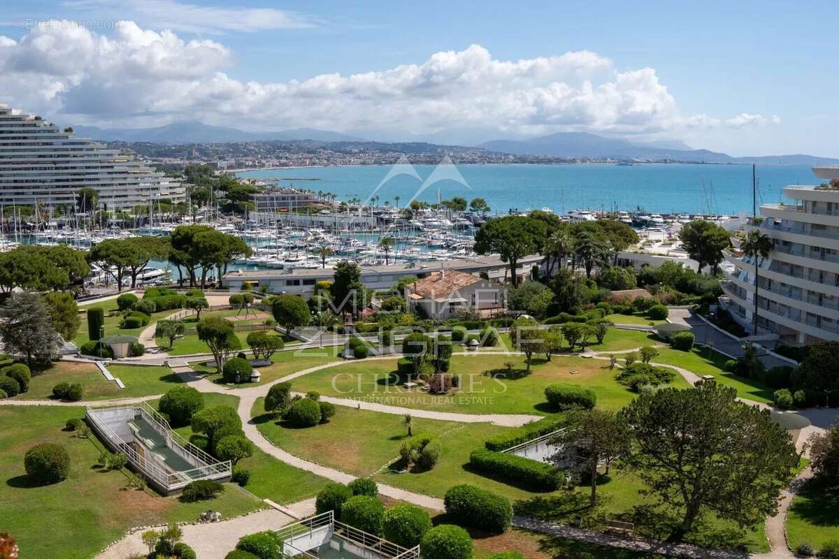 Appartement à VILLENEUVE-LOUBET