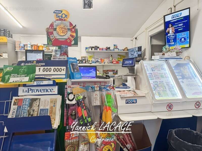 Commerce à MARSEILLE-8E