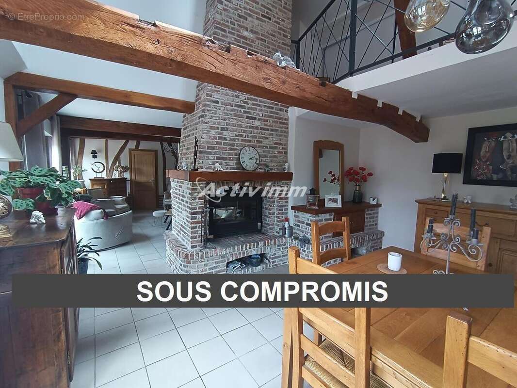 4257 14 - Maison à HESDIN