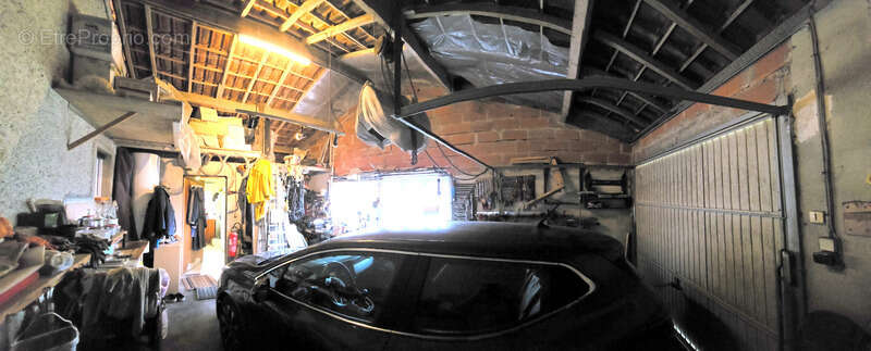 Maison à SAINT-ETIENNE-DE-TULMONT