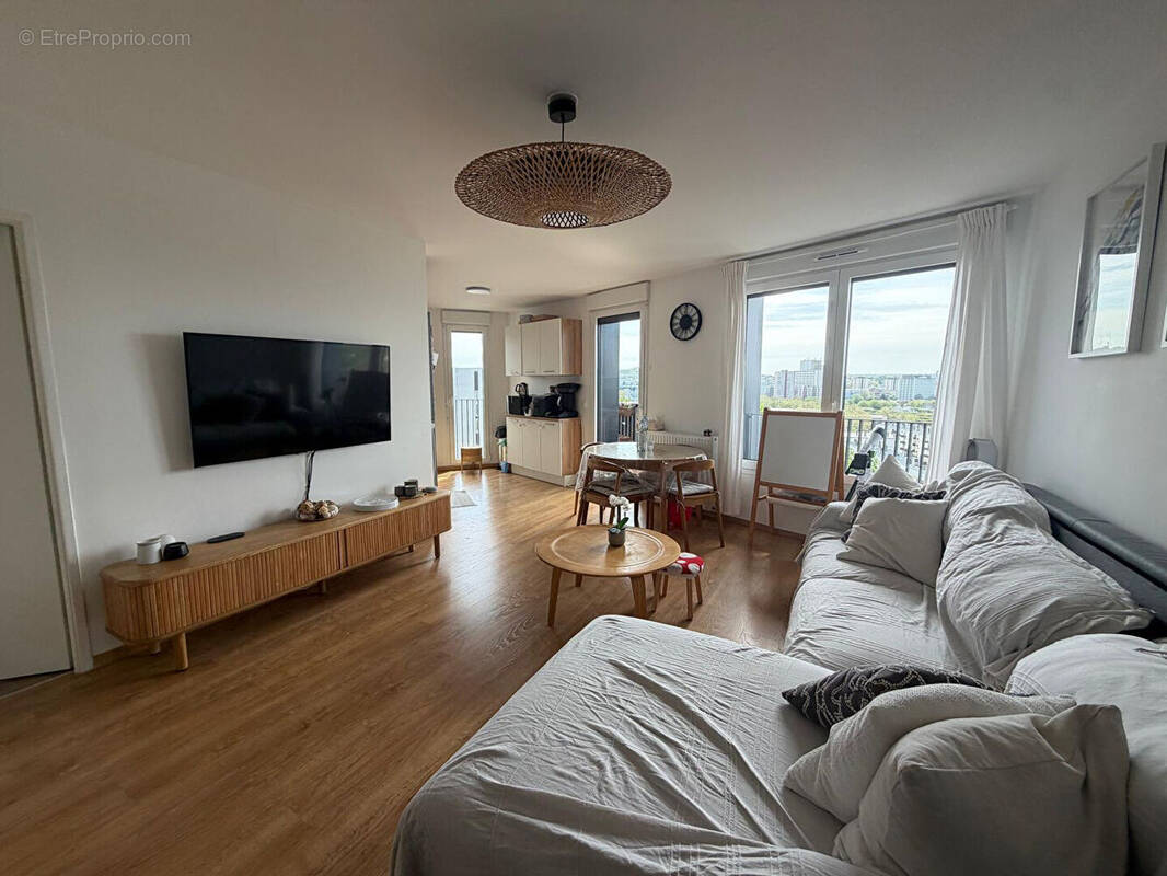 Appartement à NANTERRE