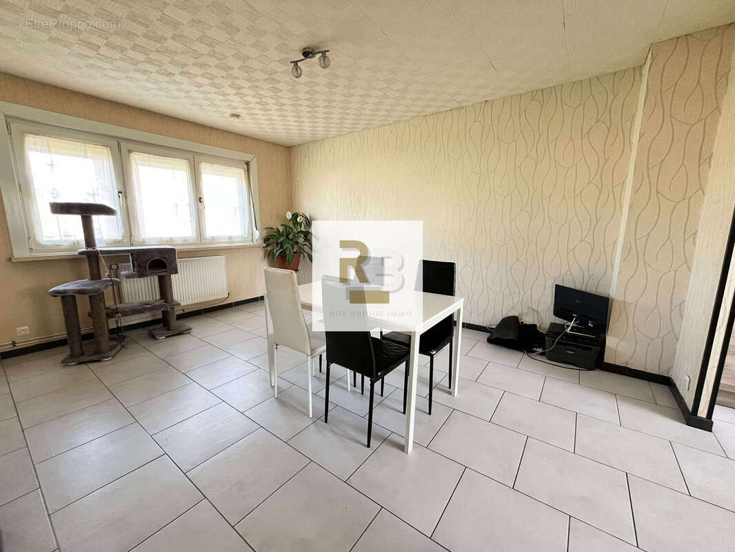Maison à ANGRES