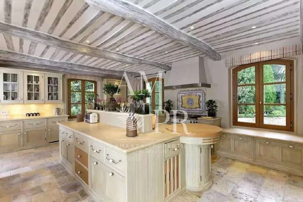 Maison à MOUGINS