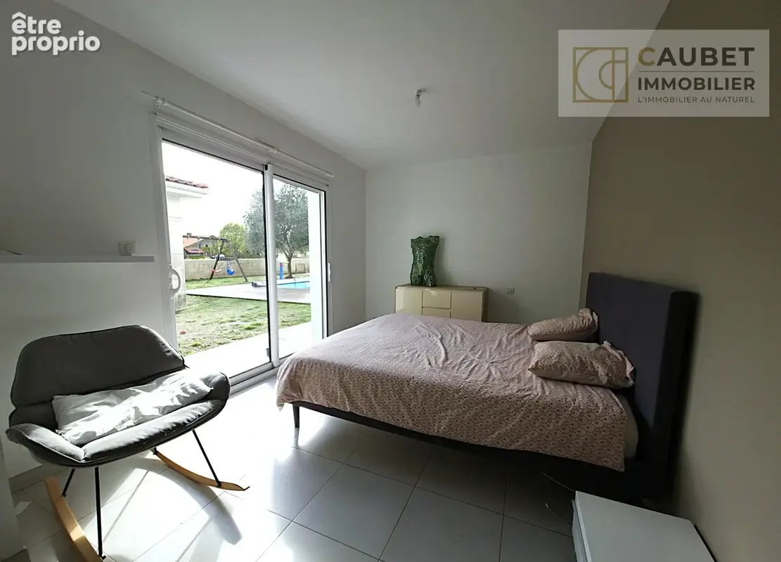 SOUES – Maison 5 pièces de plain-pied de 147m² avec piscine et sous-sol – DPE A - photo 15