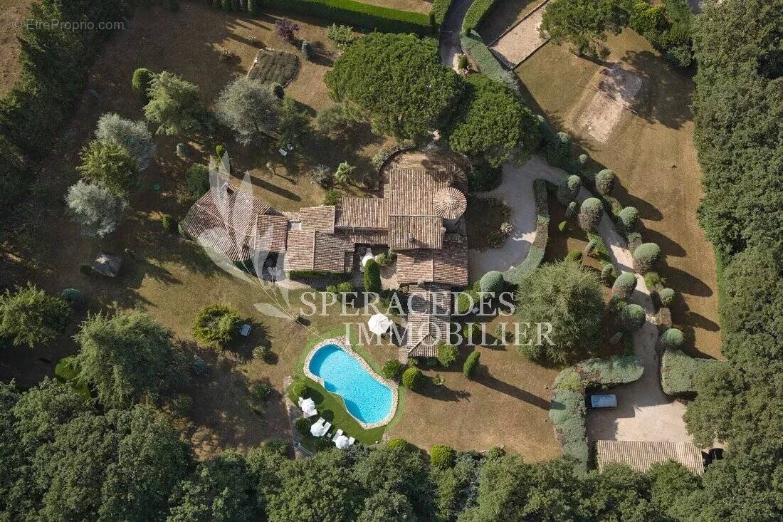 Maison à SAINT-VALLIER-DE-THIEY