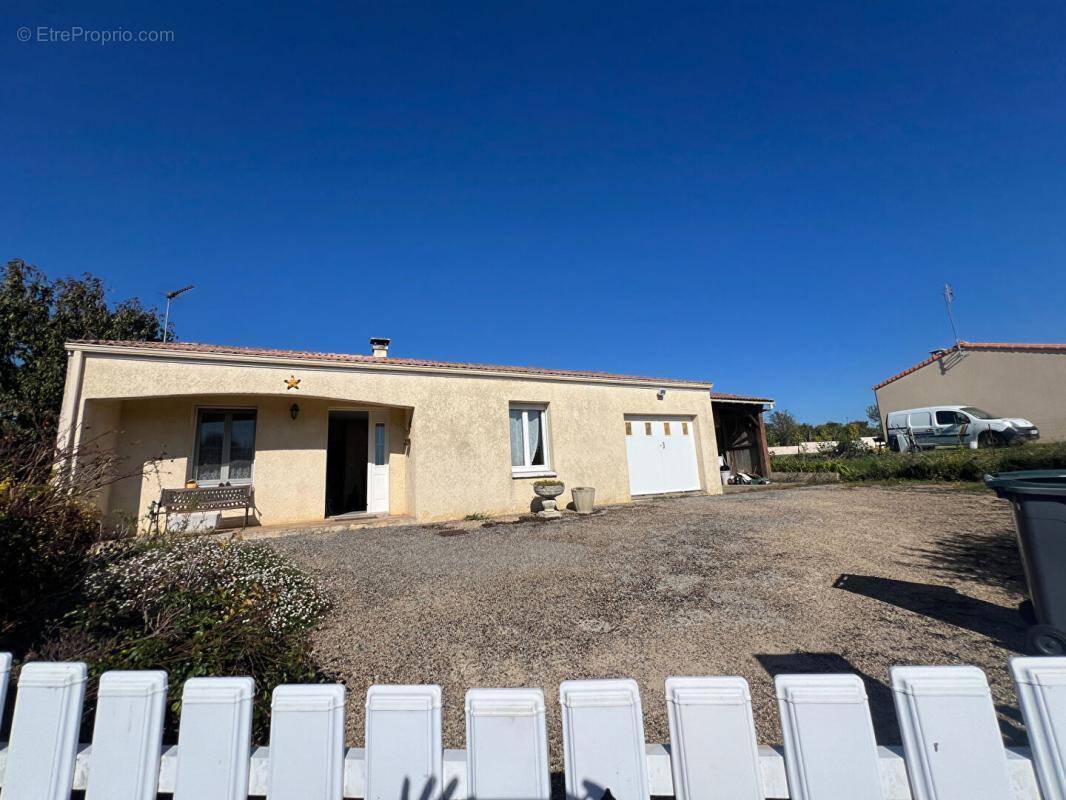 Maison à SAIVRES