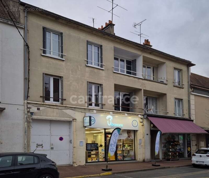Appartement à vendre - 3 pièces avec Terrasse, Stationnement et Local de rangement à ETAMPES (91) - photo 12