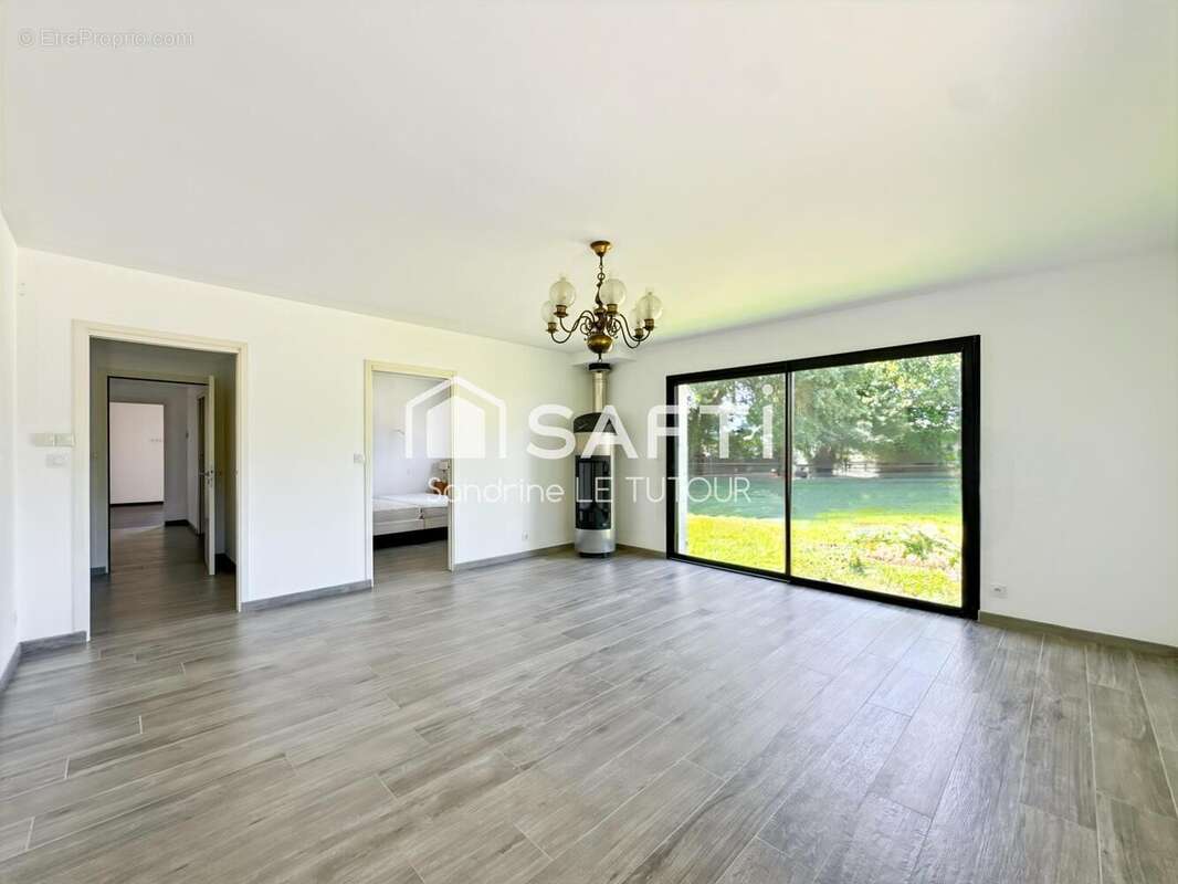 Photo 7 - Maison à SAINT-AVE