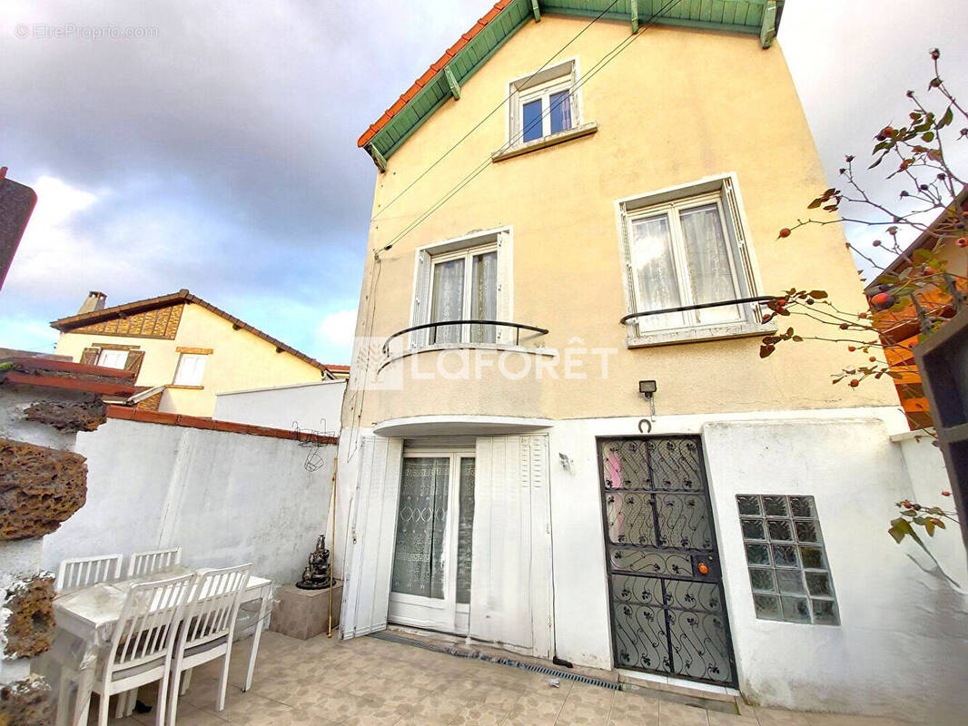 Maison à VILLEMOMBLE