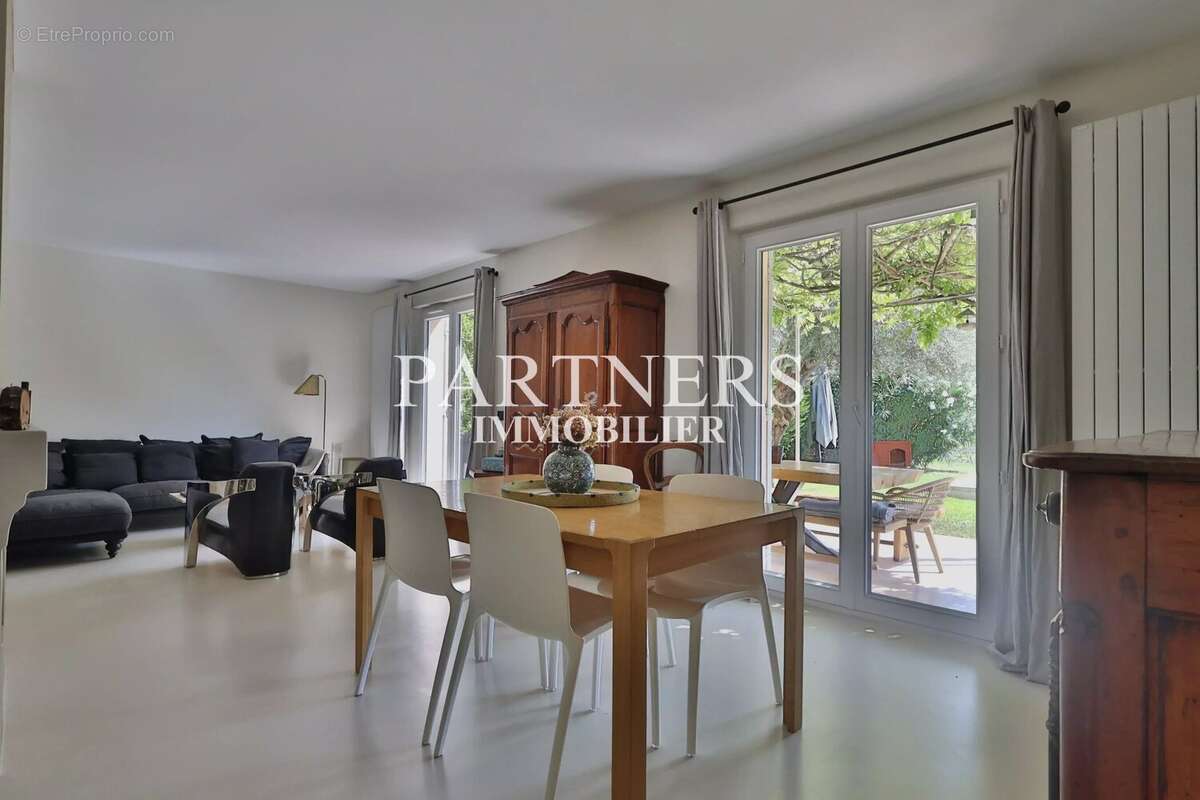 Maison 131 m² à Aix-En-Provence  - photo 9