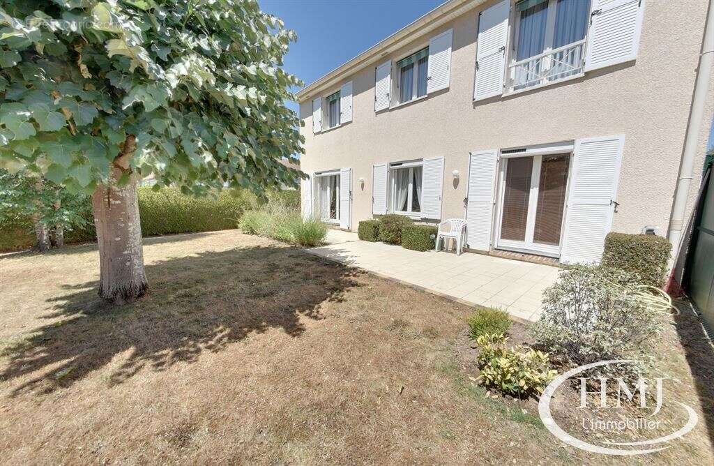 Maison à COURCOURONNES