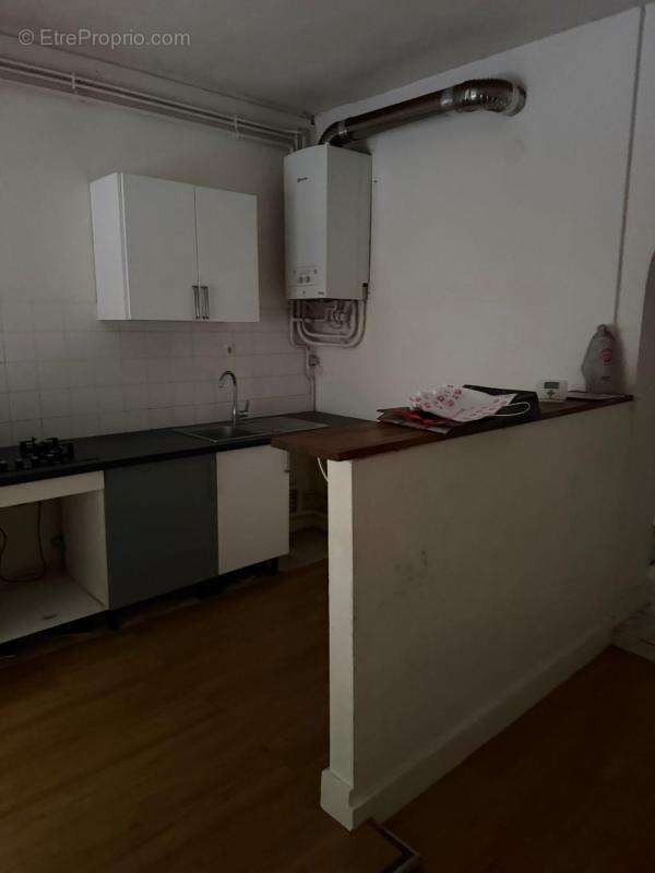 immeuble de 263 m2 elevée sur deux niveaux - photo 2