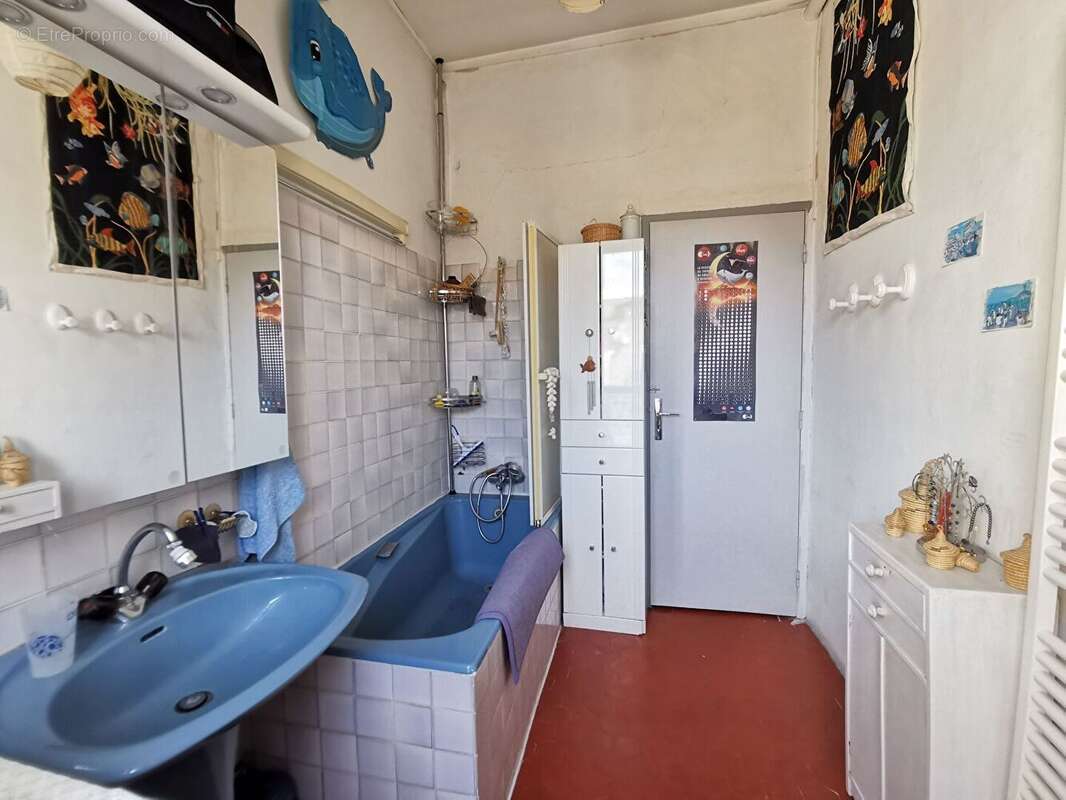 appartement  intra muros t3 1er etage - photo 11