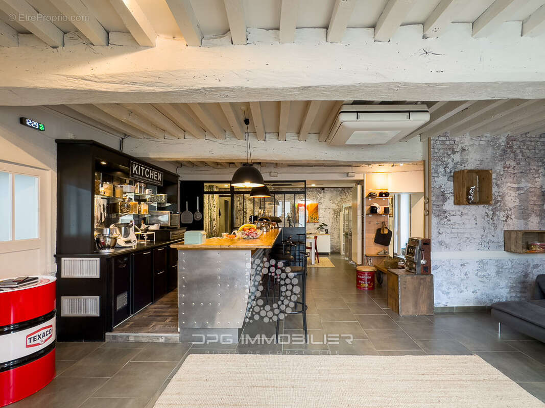 Maison de caractère de 1815 de 308 m2 avec Studio indépendant - photo 2