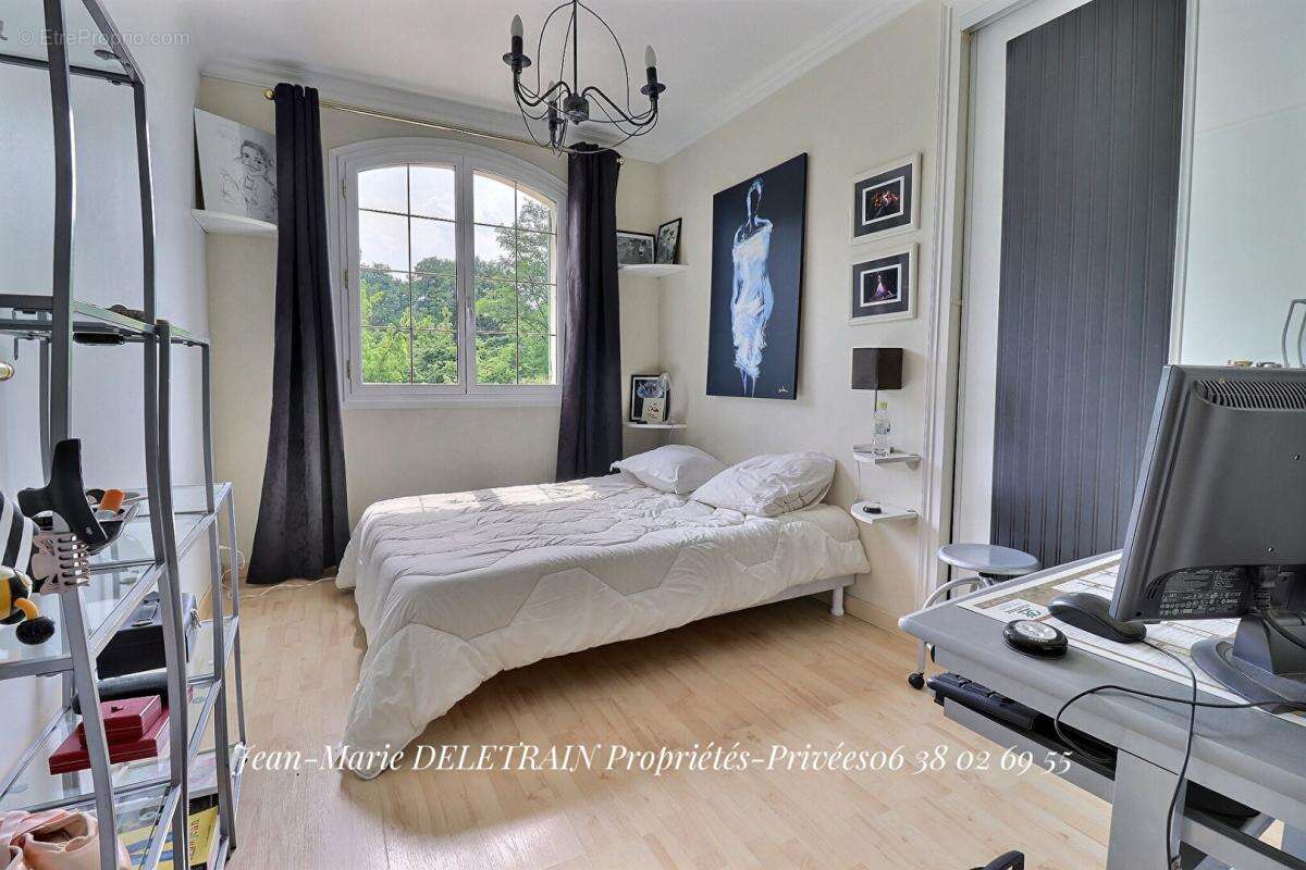 Maison à SAINT-MAGNE-DE-CASTILLON