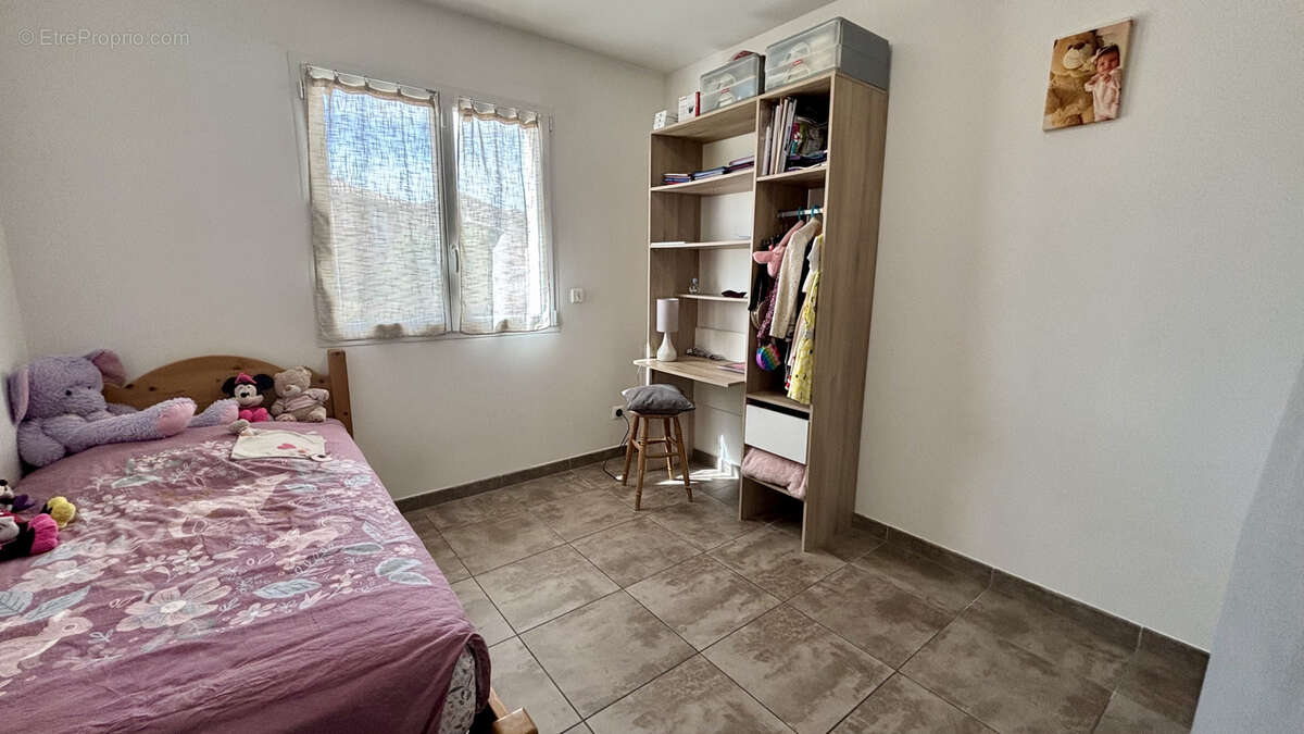 Maison à MONTELIMAR