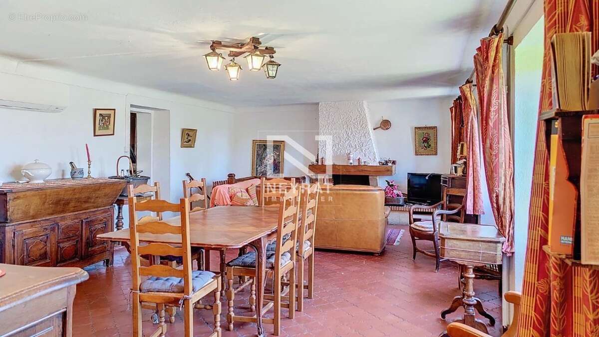 Maison à MONTAUROUX