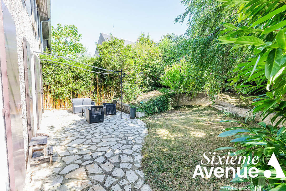 Maison à SAVIGNY-SUR-ORGE