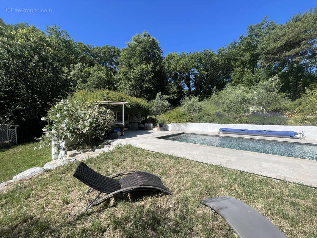 Vaison / maison de caractere / terrain 3000m2 / piscine / vue ventoux - photo 12