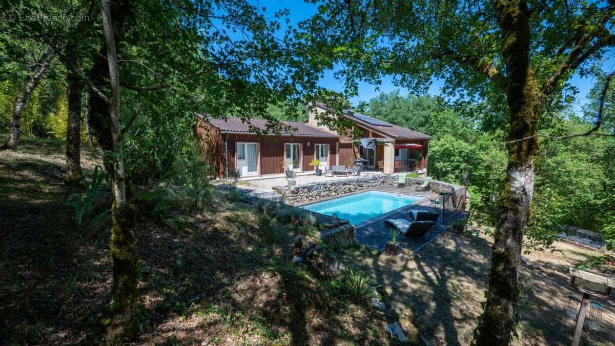 SECTEUR GOURDON - Au calme, Spacieuse Maison contemporaine avec - photo 9