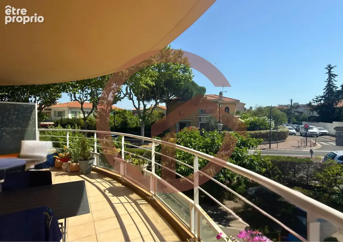 Parking 72 m² · à Frejus · 72 m² · 48 720 €