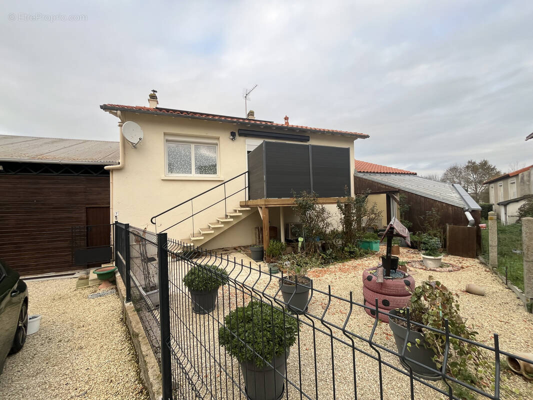 Maison à LA COUDRE