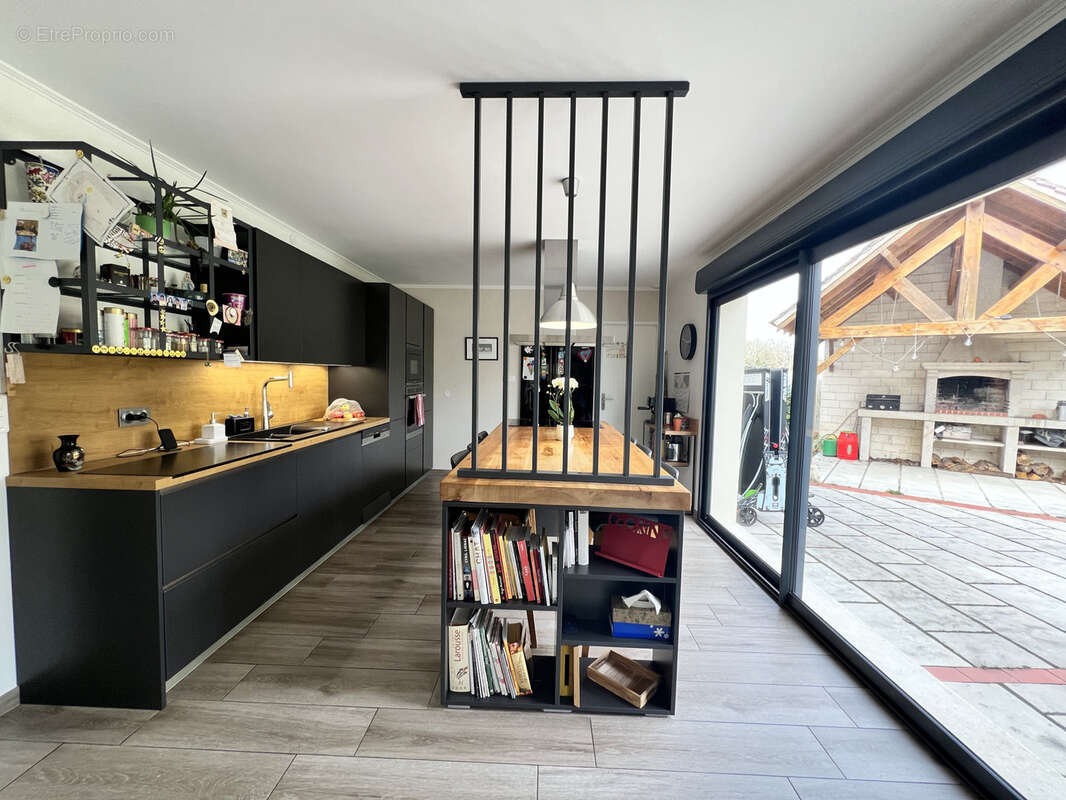 Maison à FRENEUSE