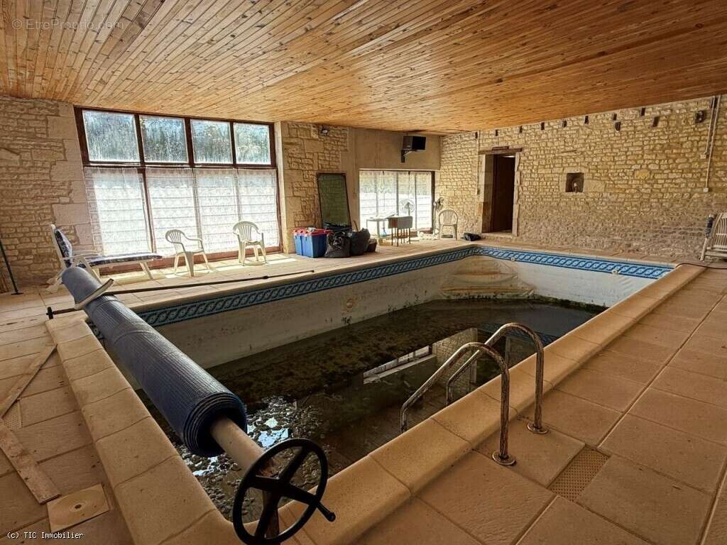 Maison de Campagne avec Piscine Intérieure entre Villefagnan et Ruffec - photo 20