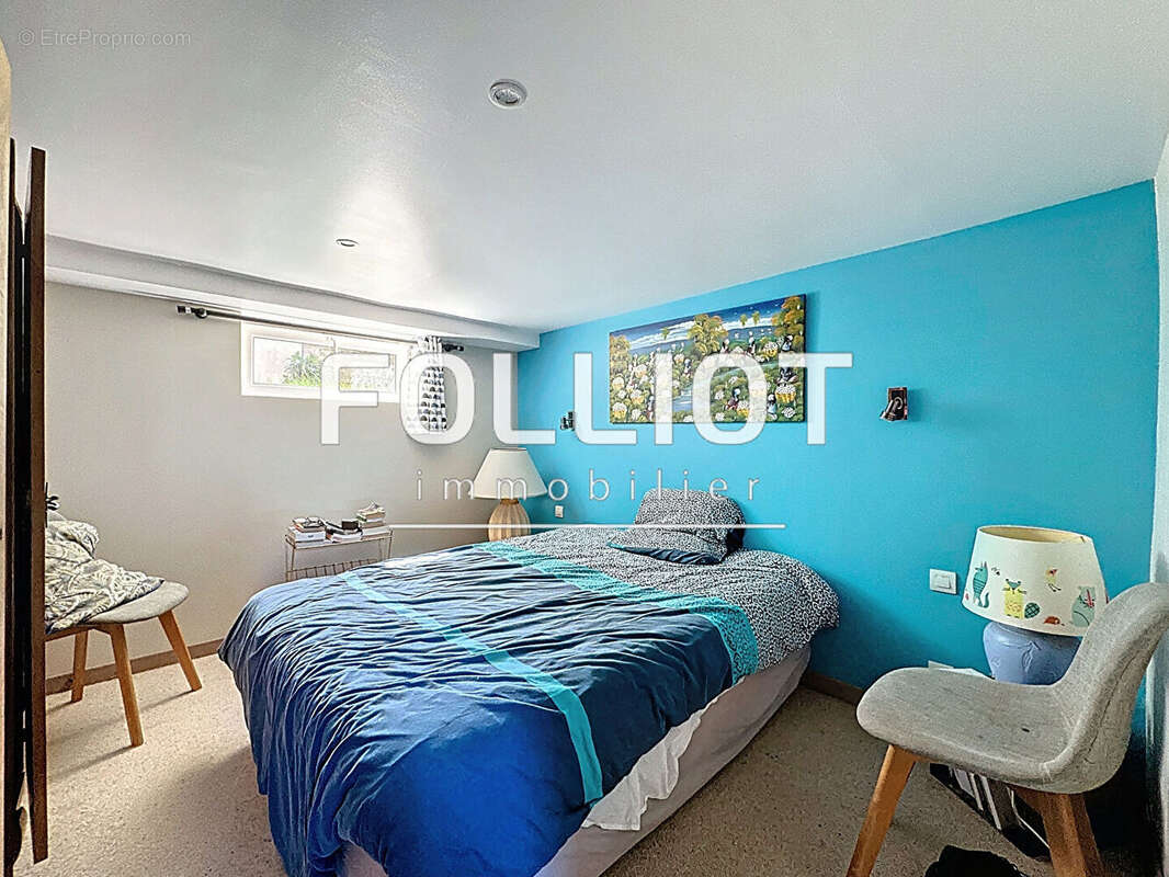 Maison à DONVILLE-LES-BAINS