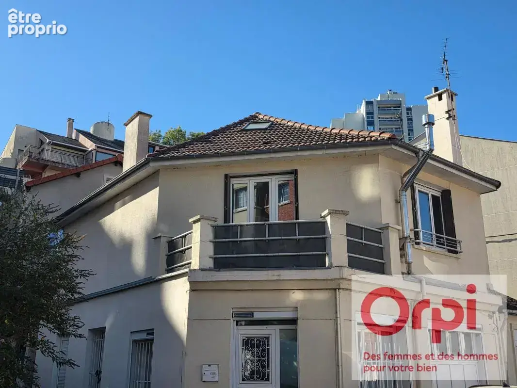 Appartement à ISSY-LES-MOULINEAUX