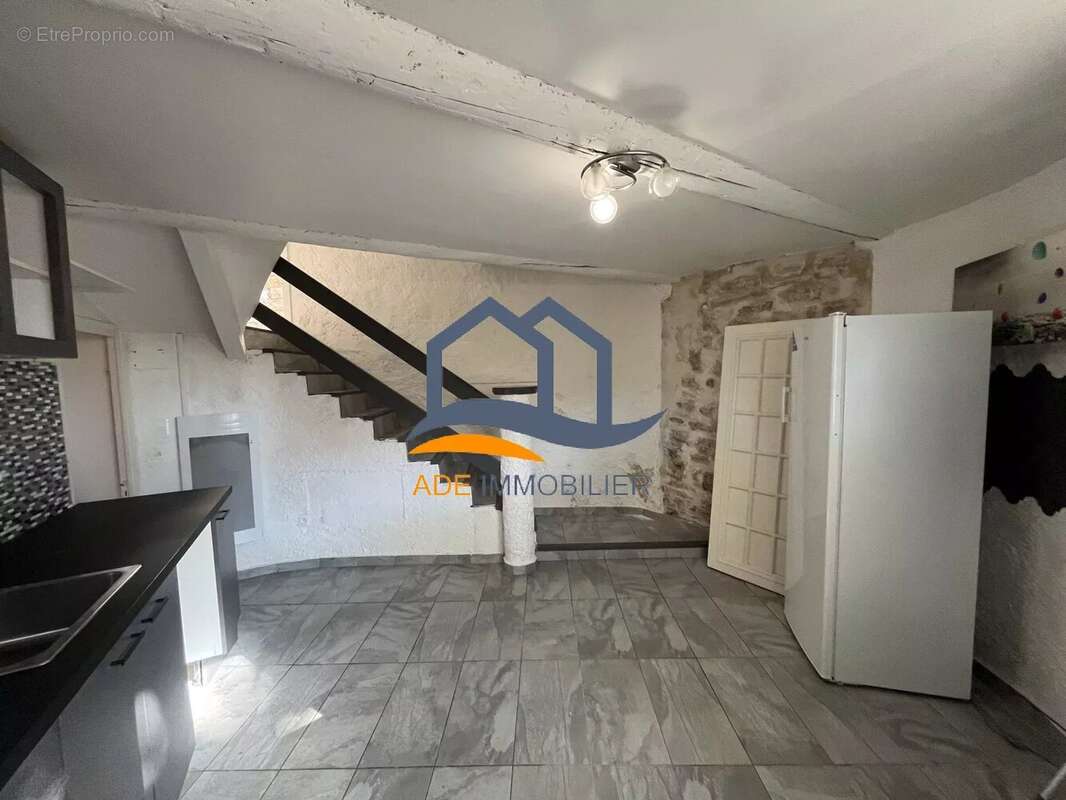 Appartement à EGUILLES