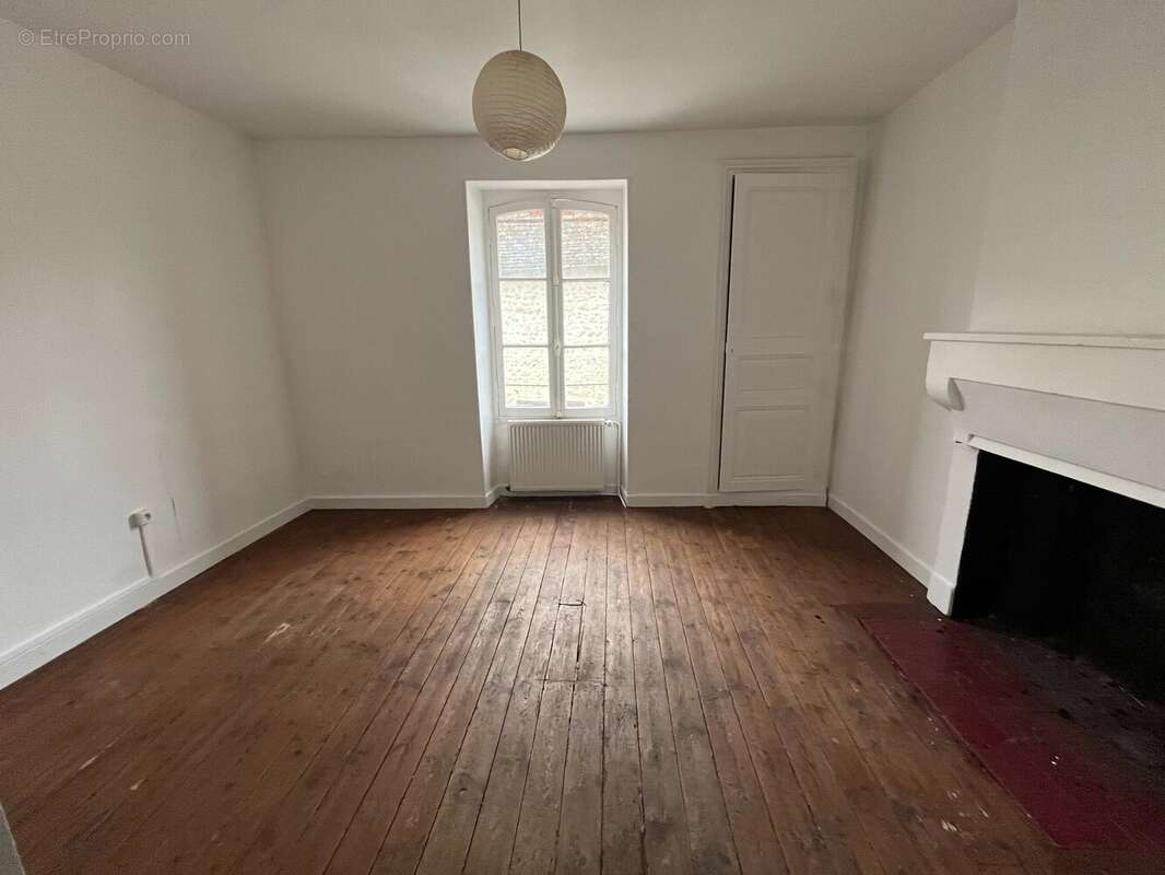 Maison à MONTMORILLON