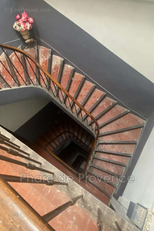 Appartement à MARSEILLE-2E