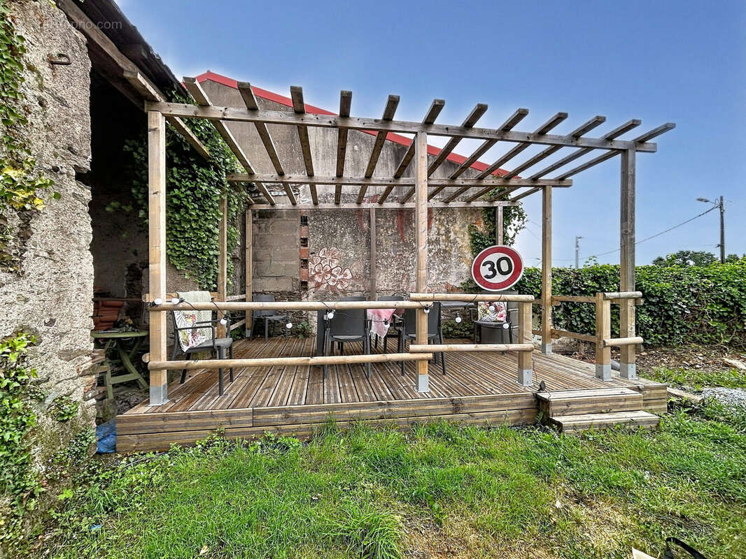 Terrasse - Maison à BARBECHAT