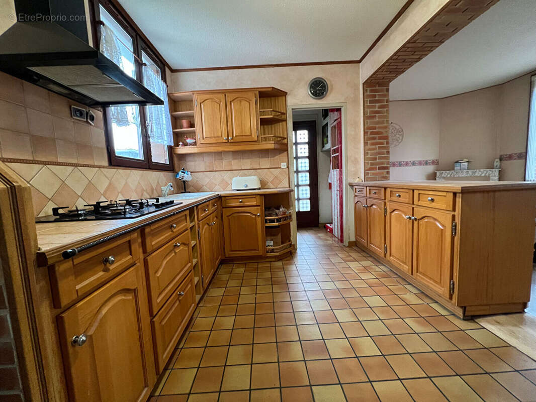 Maison à SAINT-JEAN-DE-LA-RUELLE