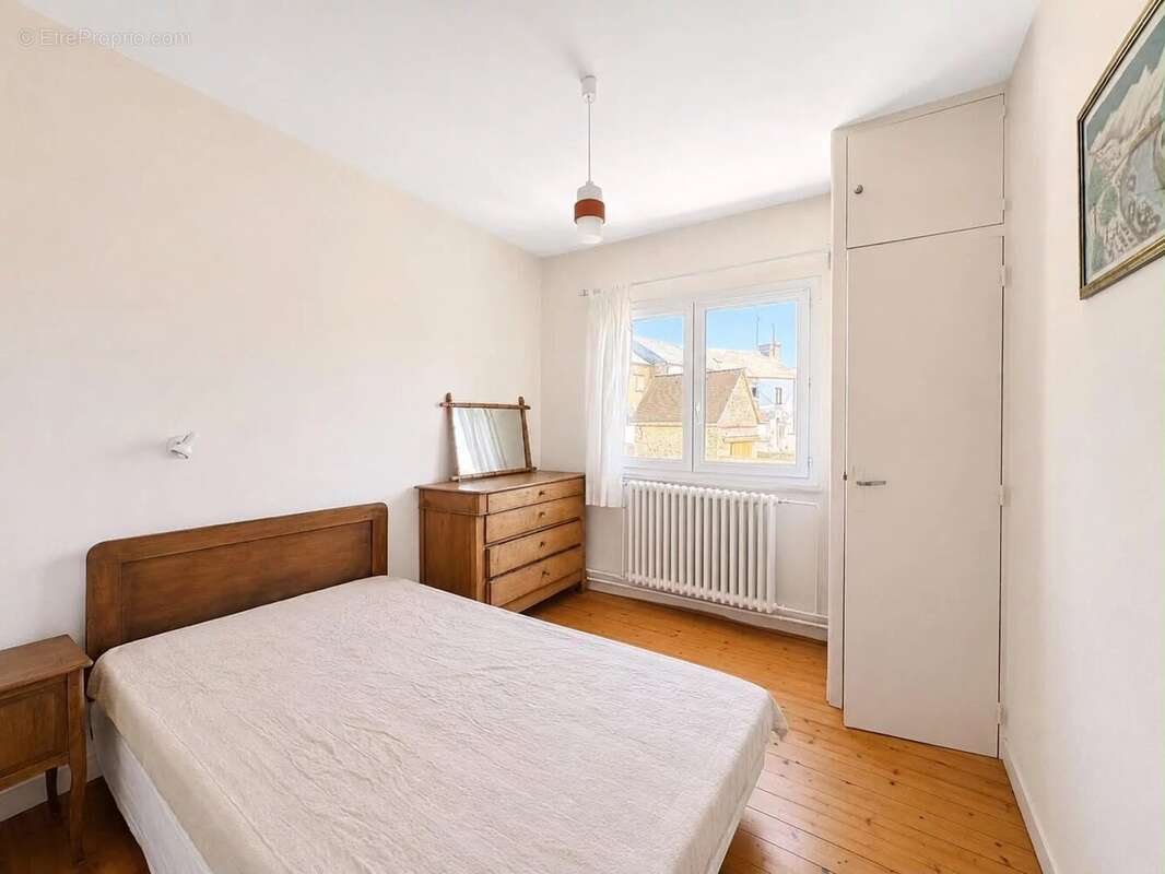 Maison familiale avec logement indépendant et dépendances - photo 5
