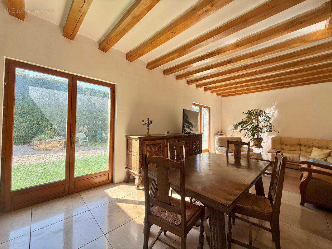 Maison à LONGECOURT-EN-PLAINE