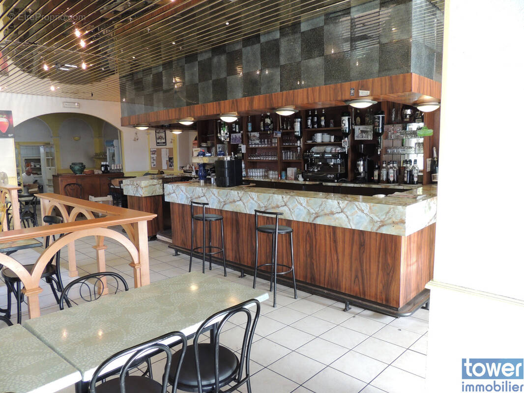 Commerce à VILLEFRANCHE-DE-ROUERGUE