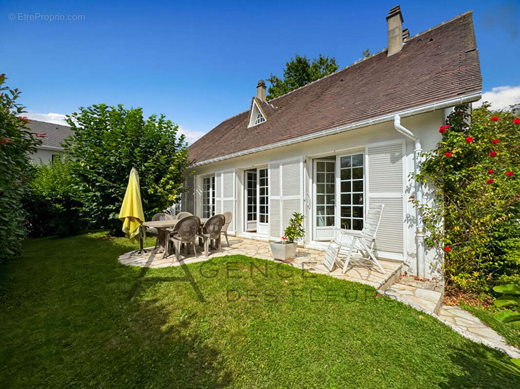 Maison à LA SAUSSAYE