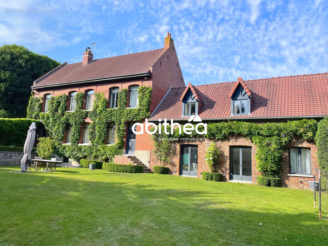 Maison à FRESNES-LES-MONTAUBAN