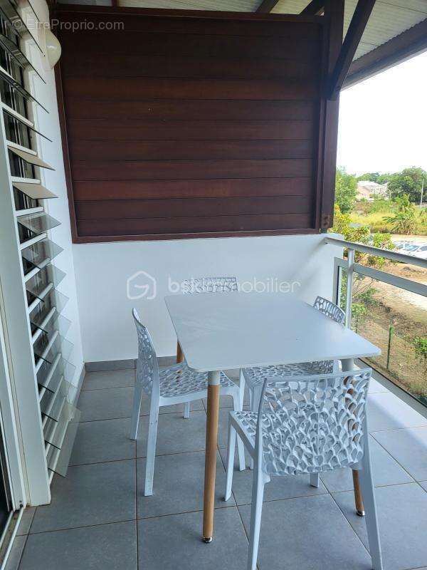 Appartement à REMIRE-MONTJOLY