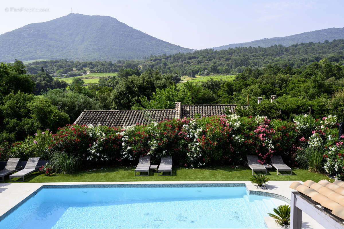 Maison à PLAN-DE-LA-TOUR