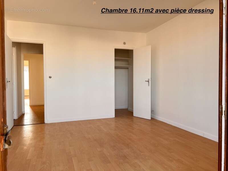 Appartement à MARSEILLE-4E