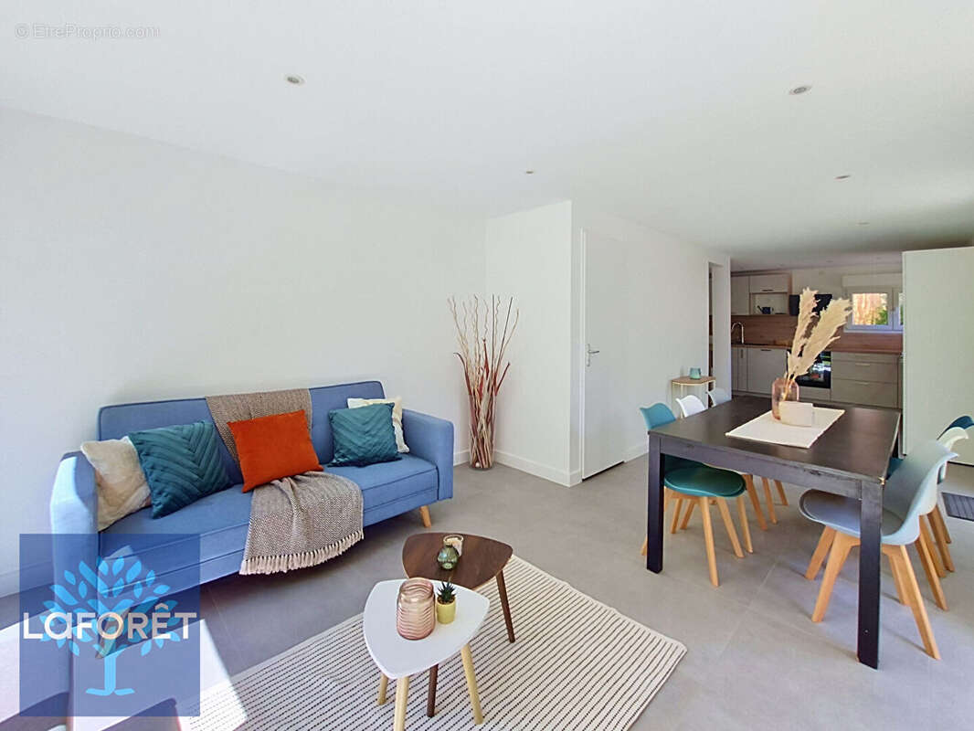 Appartement à CHARLY